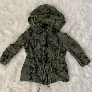 Camo 3/4 sleeve jacket